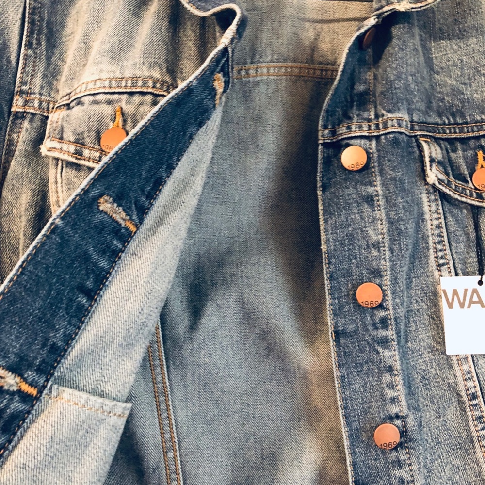 GAP Denim Jacket NWT Timeless Classic Style GORGEOUS Color Super Flattering😊 - Picture 6 of 8